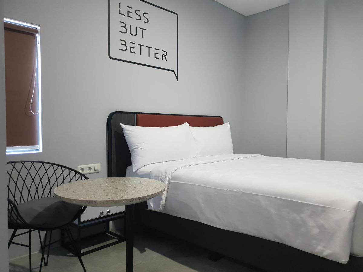 Hotel Sambina Prime Giacarta Esterno foto